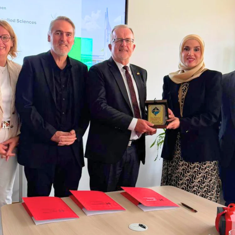 هيومان رستارت تبني مسارات أكاديمية حديثة للجامعات العربية بالشراكة مع "جامعة هوف" الألمانية.