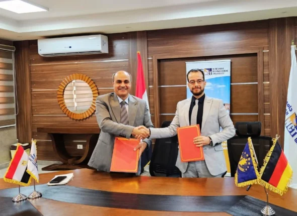 وقّعت جامعة القاهرة الجديدة التكنولوجية بروتوكول تعاون مع منظمة "هيومان ريستارت" الألمانية لتوفير فرص عمل للخرجيين وتدريبهم في ألمانيا وتطوير المهارات الأكاديمية والإدارية.